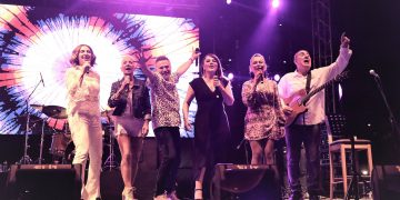 90’lara 20 bin kişilik koro