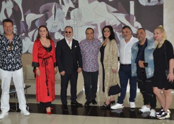 Murat Başaran İstanbul Ataşehir de verdiği seminerde ünlülere bilinçaltı kodlaması yaptı