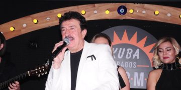 Kuba Dragos Sahne’sinde Ahmet Selçuk İlkan izdihamı