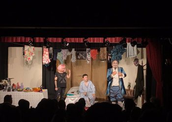 ‘Romeo ve Juliet: Şiddetli Geçimsizlik’ Sokak hayvanları için sahnede!