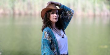 Gamze Akın her yeri ‘İstila’ etti