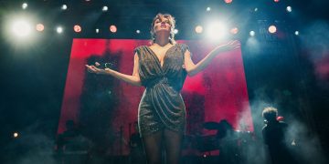 İstanbul Cevahir yaz konserleri Göksel’in muhteşem performansıyla son buldu