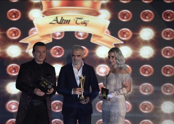 Yılın en başarılı iş insanı ödülü Metin Durmaz’ın oldu