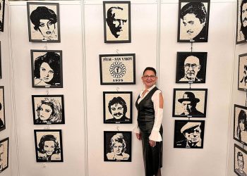 Film-San Vakfı ve sanatçı Ayfer Yelken işbirliği ile hazırlanan “Sinemanın Çakıl Taşları” sergisi sanatseverlerle buluştu