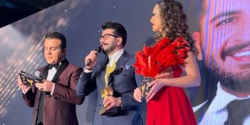 Dr. Mert Gençoğlu başarısını aldığı ödülle perçinledi