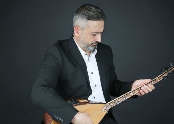 Ergün Karasu “İkrar 2” ile dinleyicileriyle yeniden buluştu.