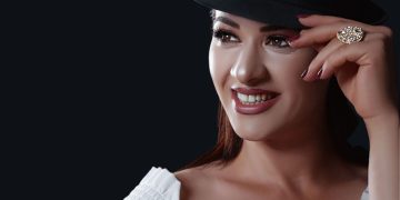 Esengül Yazıcı’nın yeni teklisi “Vale Vale” yayınlandı.