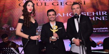 Lami Uyar’a anlamlı ödül