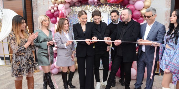 Derya Kan Beauty & Beylikdüzü görkemli bir açılışla hizmete girdi