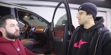 İslam Aksoy dan Reynmen’e dev canavar