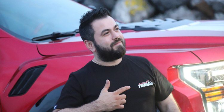 İslam Aksoy kimdir?