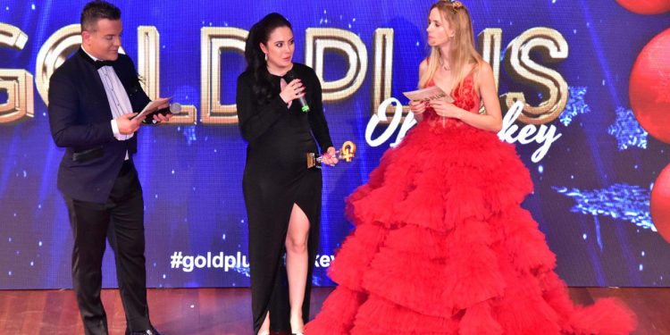 Yılın en iyi çıkış yapan danışmanlık markası ödülünü Yurtbahar Danışmanlık’ın kurucusu Ece Yurtbahar aldı.