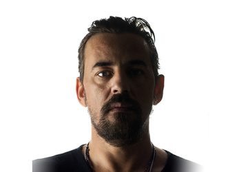 Umut Uslusoy’un çocukluğuna yazdığı şarkı : “Setbaşı”!!