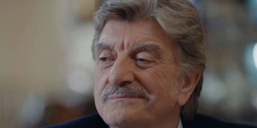 Usta oyuncu Ünal Silver hayatını kaybetti