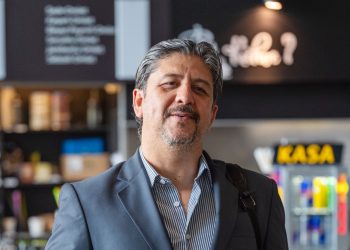 Özel Etiler Hastanesi Medikal Direktörü Prof. Dr. Alper Çelik, sağlıklı yaşam yolculuğunda obeziteyle mücadele rehberi hakkında önemli açıklamalarda bulundu.