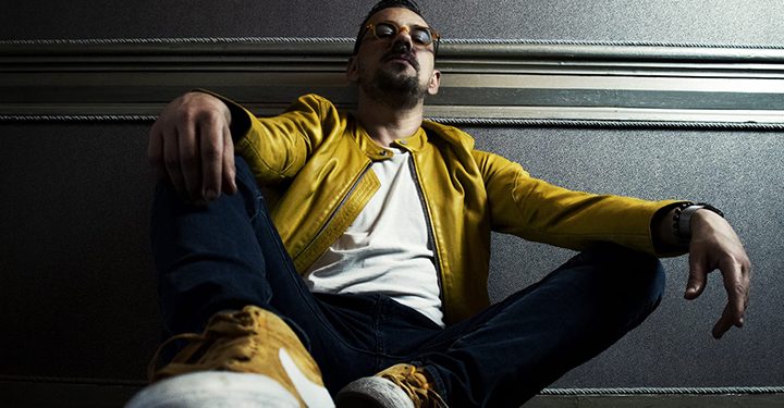 Umut Uslusoy “Üçgen” isimli çalışmasıyla saflığını kaybetmiş gençliğine bakıyor