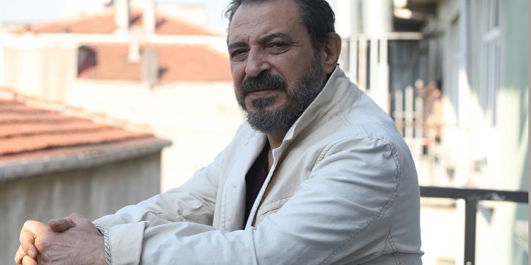 Cihangir Köse “Oyuncu hikaye anlatır… İnsanın insana hikayesini”