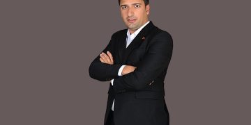 Yerel seçimlerde bağımsız olarak aday olan Cüneyt Kılıç vaatleriyle ön plana çıkmaya devam ediyor.