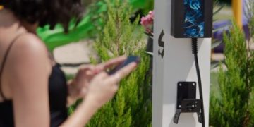 Şebekeyi Evde Yeniden Şekillendirin: Ev Tipi Elektrikli Araç Şarj İstasyonları