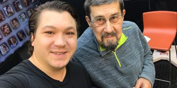 Raif Akyüz’ün bu haftaki konuğu duayen sanatçı Zihni Göktay oldu