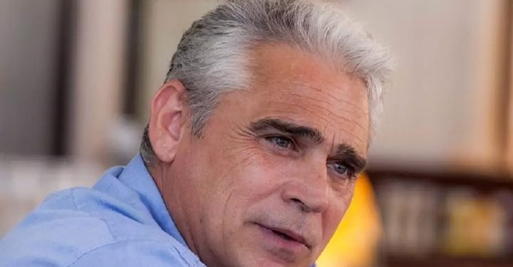 Ünlü manken ve oyuncu Tolga Savacı hayatını kaybetti