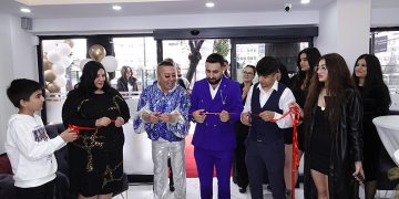 Cosmoten Güzellik Merkezi’nin açılışına yoğun ilgi