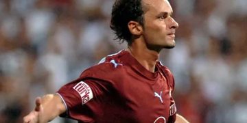 Eski milli futbolcumuz Ersen Martin hayatını kaybetti