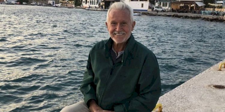 Türk halk müziğinin duayen sanatçılarından Şakir Öner Günhan hayatını kaybetti