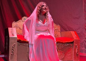 Gözyaşı Sarayı Kösem oyunu 22 Mayıs akşamı Bakırköy Yunus Emre Kültür Merkezi’nde buluşmaya hazırlanıyor