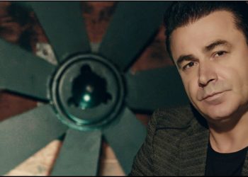 Fikret Ak “Tenezzül” adlı şarkısıyla yaz aylarına iddialı giriş yaptı