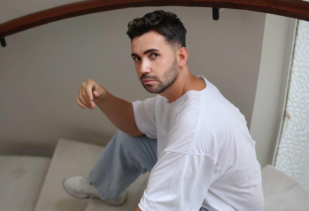 Ünlü sanatçıların yeni beste fabrikası Murat Akyol