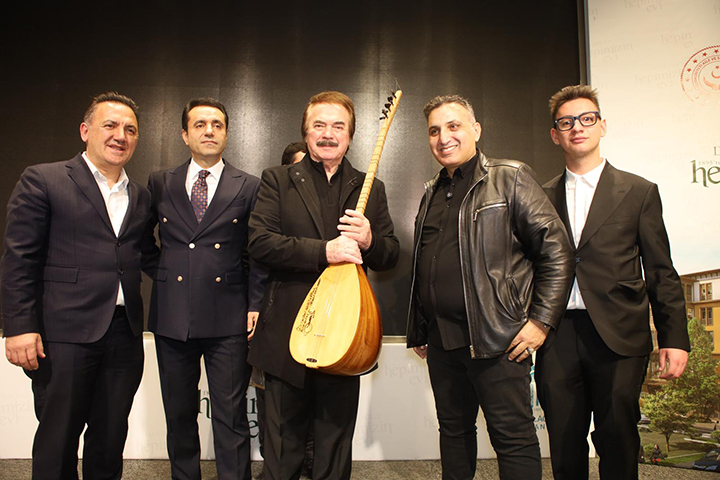 Orhan Gencebay’dan organizatör Servet Şan’a büyük ve anlamlı miras